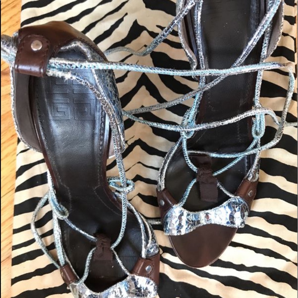 Givenchy strappy metallic blue heels - Picture 3 of 3
